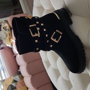 Brand New Never Worn Vince Camuto Size 7 Black Barreta Moto Boot